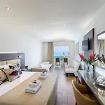 Queens Bay 4* Kissonerga