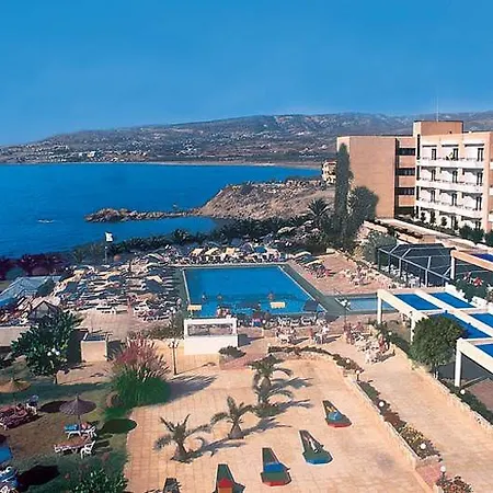 Queens Bay Hotel 4*