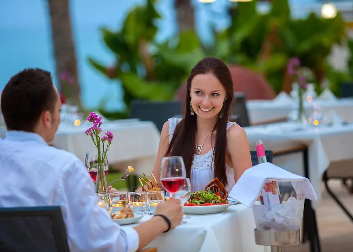 Queens Bay 4* Kissonerga