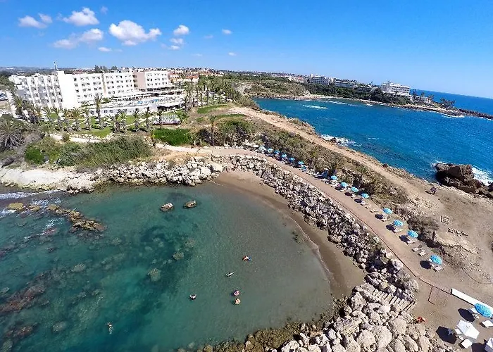 Queens Bay 4* Kissonerga