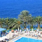 Queens Bay 4* Kissonerga