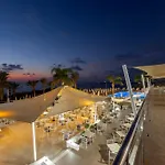 Queens Bay Hotel