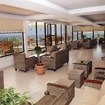 Queens Bay 4*