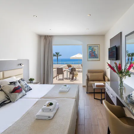 Queens Bay Kissonerga