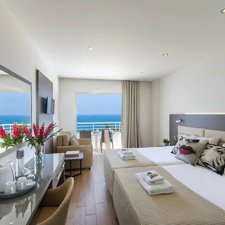 Queens Bay Otel