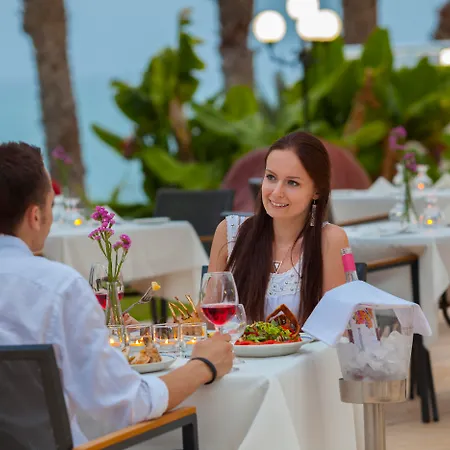 Queens Bay Kissonerga