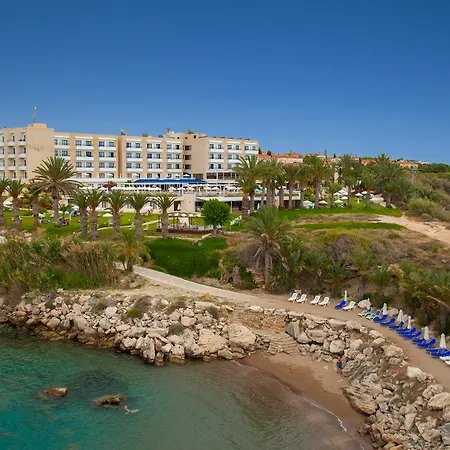 Queens Bay Otel