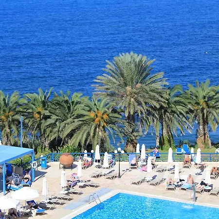 Queens Bay 4* Kissonerga