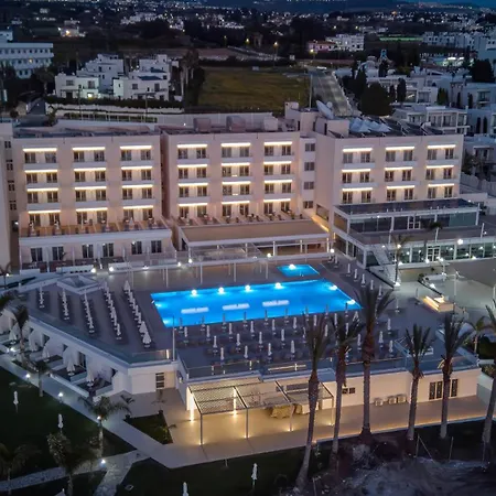 Queens Bay Otel