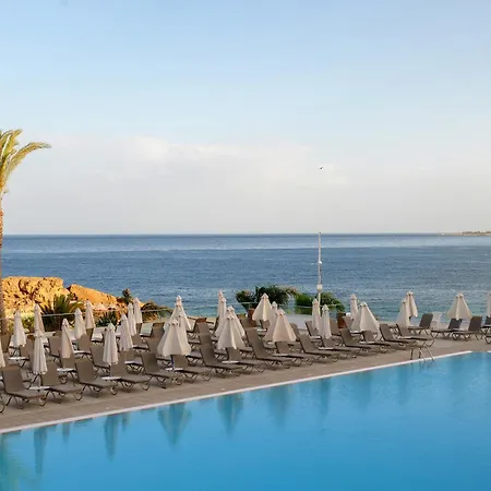 Отель Queens Bay Киссонерга