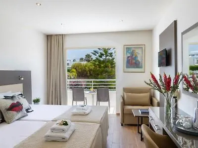 Queens Bay 4* Kissonerga