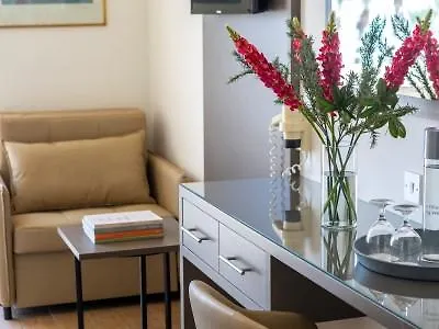 Queens Bay Otel 4*