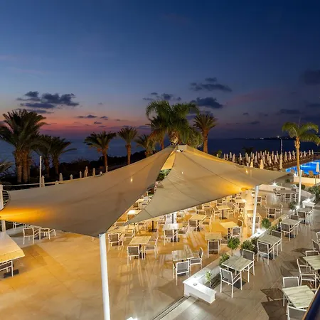 Queens Bay Kissonerga