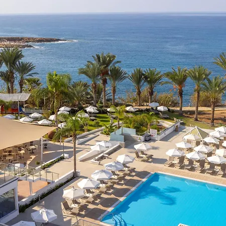 Queens Bay Hotel 4*