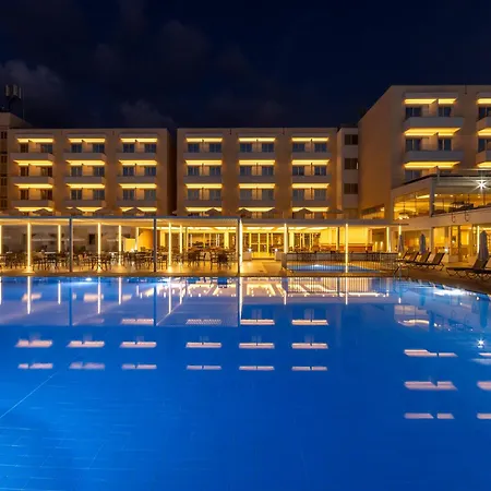 Hotel Queens Bay Kissonerga