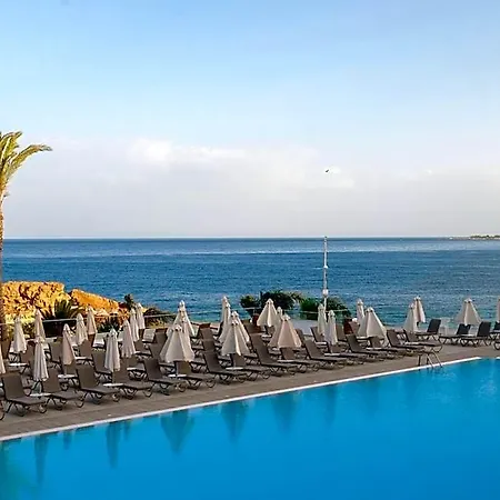 Queens Bay Hotel Kissonerga