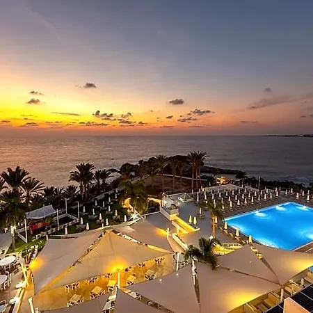 Hotel Queens Bay Kissonerga
