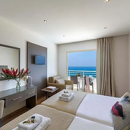 Hotel Queens Bay Kissonerga