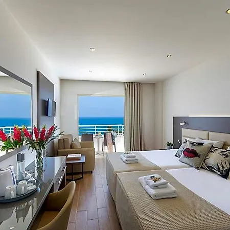 Queens Bay Otel Kissonerga