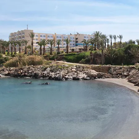 Queens Bay Kissonerga