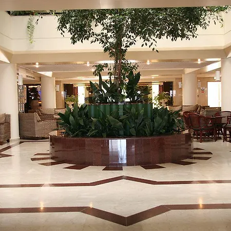 Szálloda Queens Bay 4*
