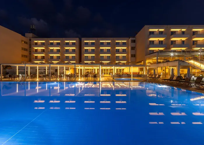 Hotel Queens Bay Kissonerga