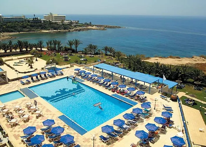 Queens Bay Hotel Kissonerga